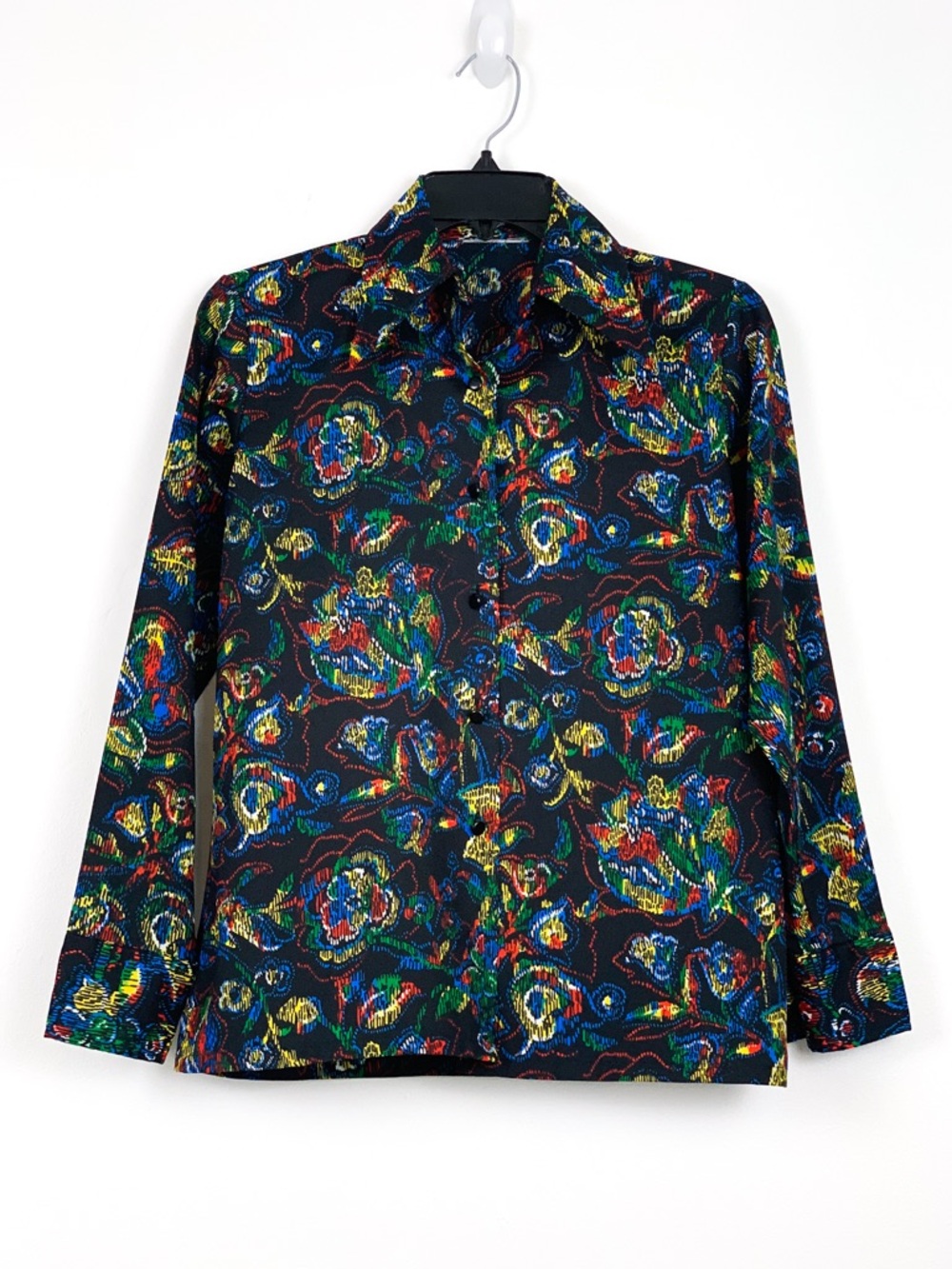 Vintage psychedelic dagger-collar button-up shirt black & flowers fits size 10